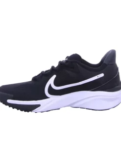 Sportschuhe für Jungen in natur