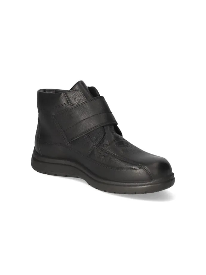 Stiefel mit Warmfutter in schwarz