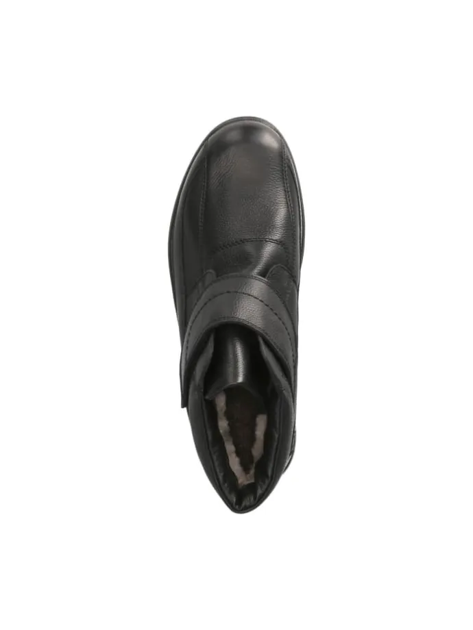 Stiefel mit Warmfutter in schwarz