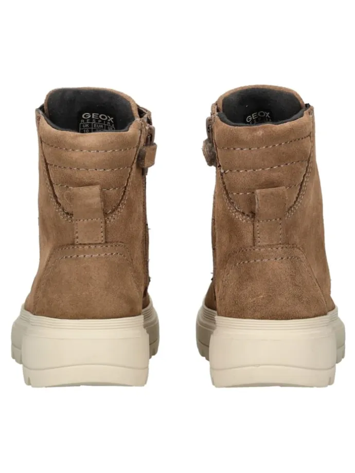 Stiefelette in Braun