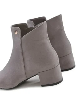 Stiefelette in hellgrau