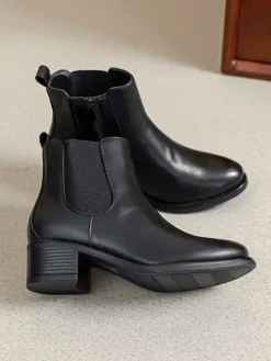 Stiefeletten in Schwarz