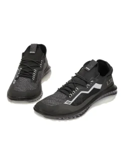 Trainings- & Hallenschuhe in Schwarz