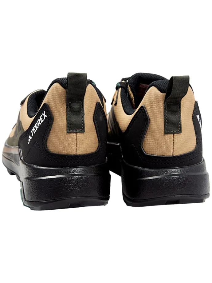 Wanderschuh in Braun