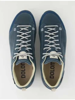 Wanderschuhe in Blau