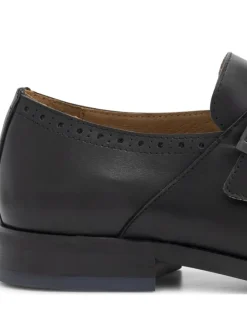 Whitehall St. in Schwarz