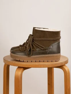 Winterboots in Dunkelgrün